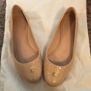 Tory Burch- Kent ballet light oak